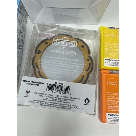 Sesame Street Wet N Wild Makeup Set Bundle - Blush, Highlighter, Sponge, Mirror - Picture 8 of 10